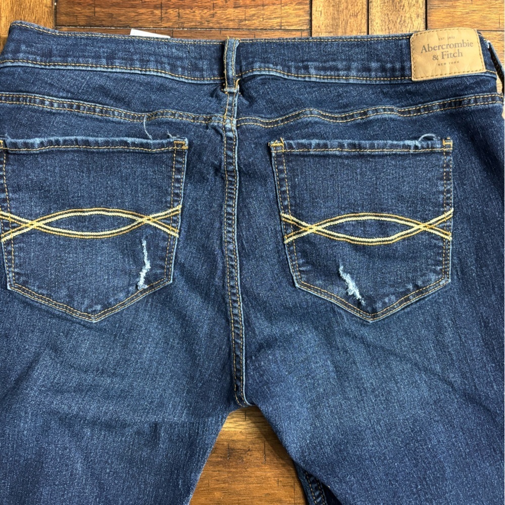 Women’s like new Abercrombie and Finch skinny jeans - Picture 4 of 4